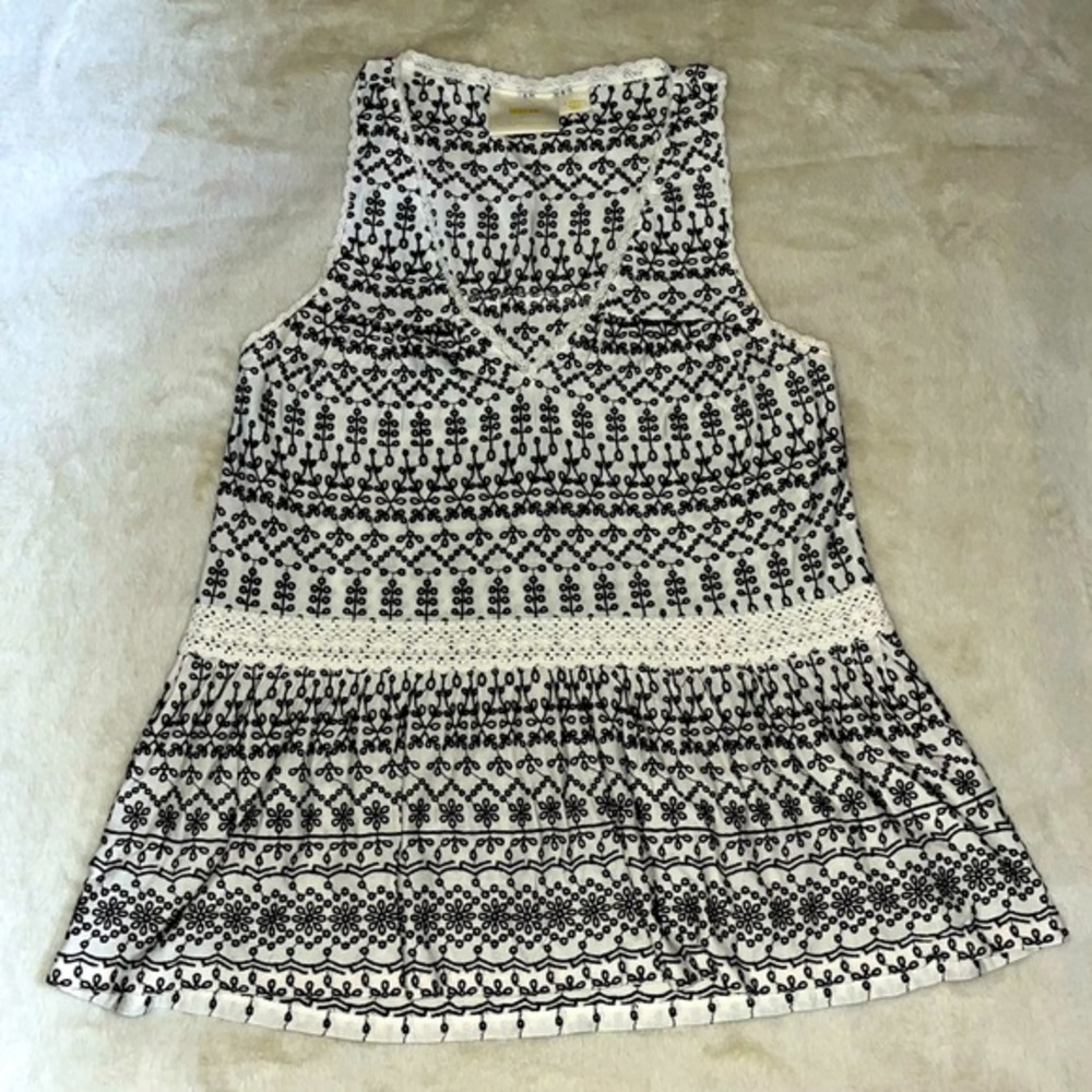 Maeve Anthropologie Boho Floral Embroidered V Neck Sleeveless Blouse - Size XS